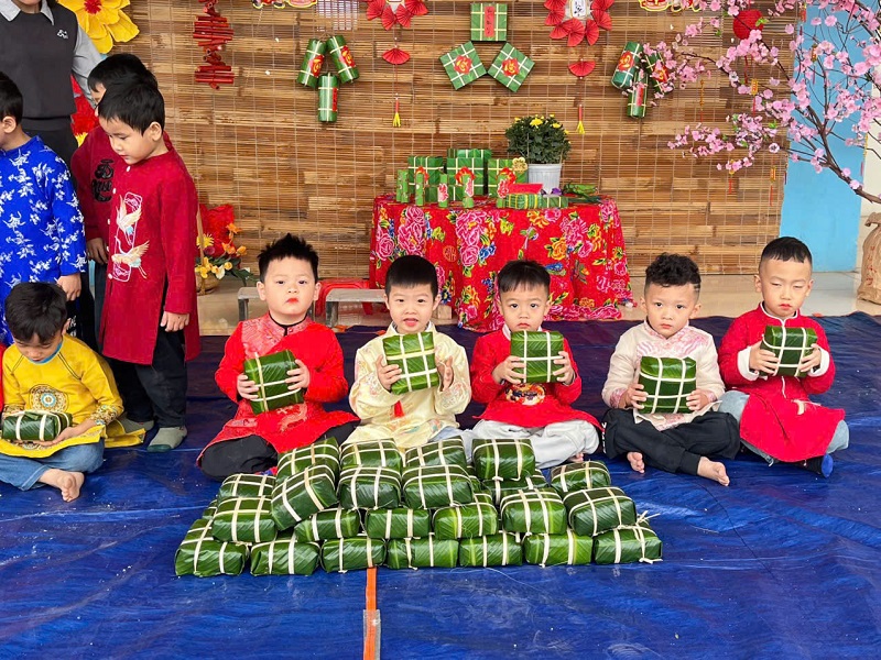 Hoạt động trải nghiệm gói Bánh trưng nhân dịp tết Nguyên Đán 2026