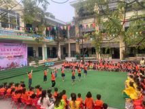 Văn nghệ của các con chào mừng 8-3