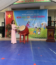 Tiếng trống khai trường vang lên báo hiệu năm học mới bắt đầu