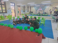 Cô và các bé ky niem ngày 22 12