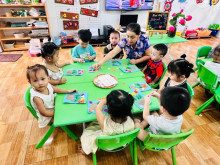 HOẠT ĐỘNG LÀM THIỆP XINH TẶNG MẸ – CHÀO MỪNG NGÀY 20/10 🌸