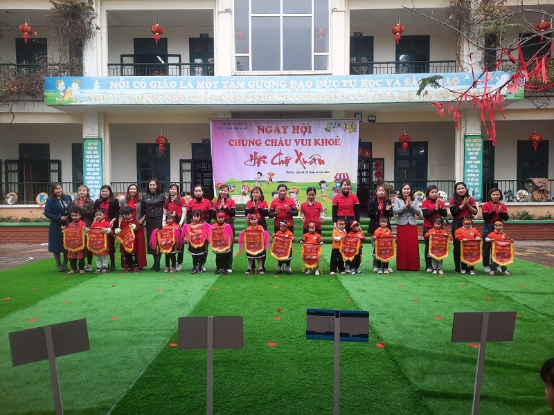 Ngày hội "Chúng cháu vui khỏe - Hội chợ xuân" năm học 2023 - 2024